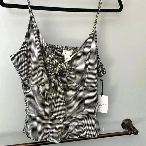 Japna Tops - NWT Japna tank top blouse.  Adjustable straps, ruffled at bottom.